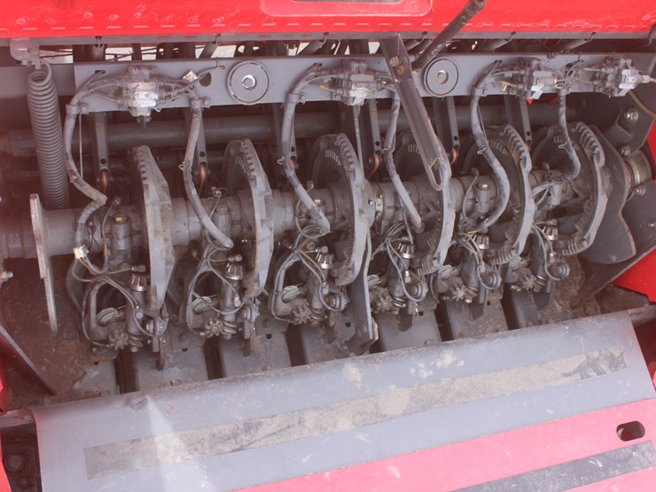 2010-agco-2170-image-61