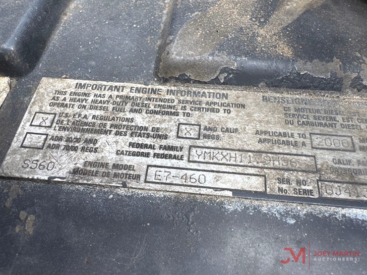 2001-mack-ch613-image-27