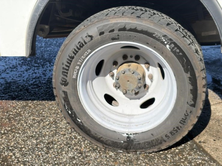 2016-ford-f550-image-5