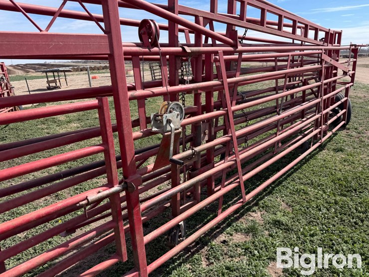 diamond-w-portable-folding-livestock-corral-image-15