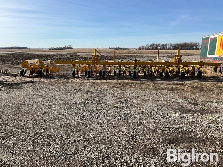 1997-buffalo-6300-image-2