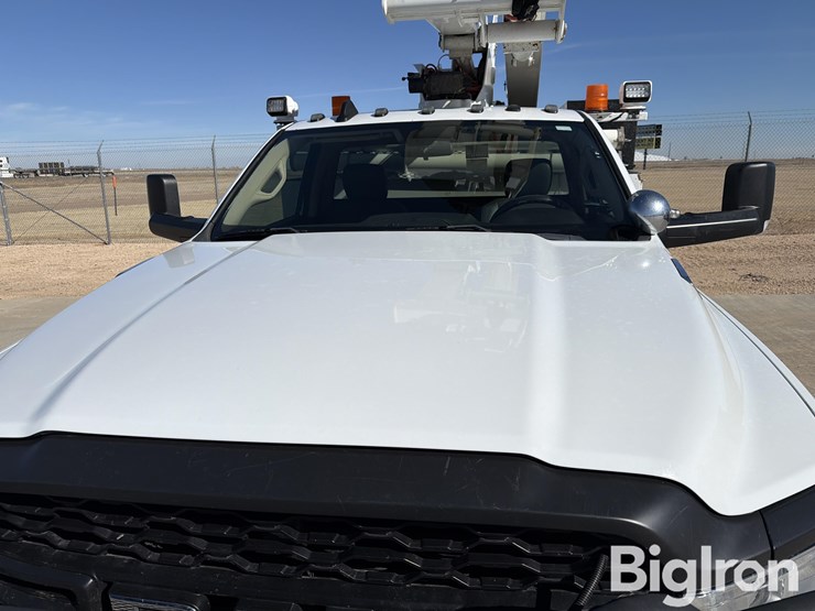 2019-ram-5500-40'-bucket-truck-image-13
