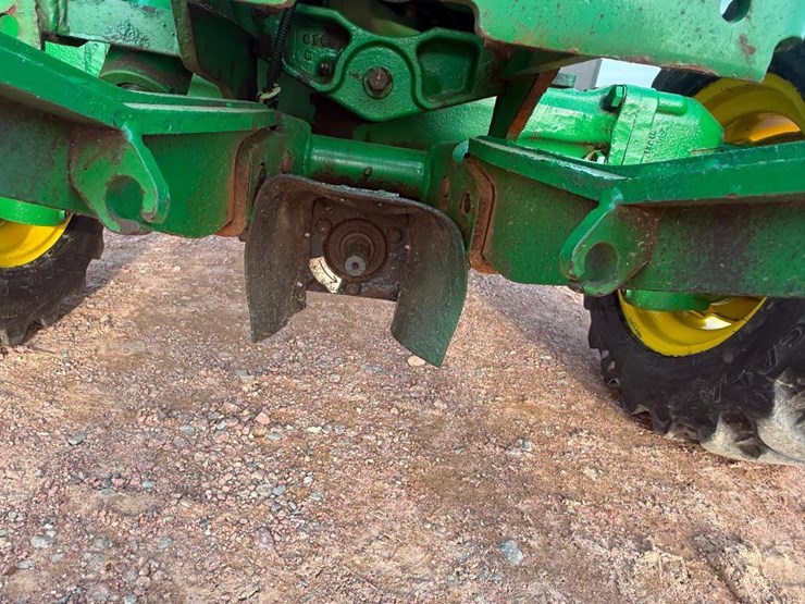 john-deere-3033r-image-29