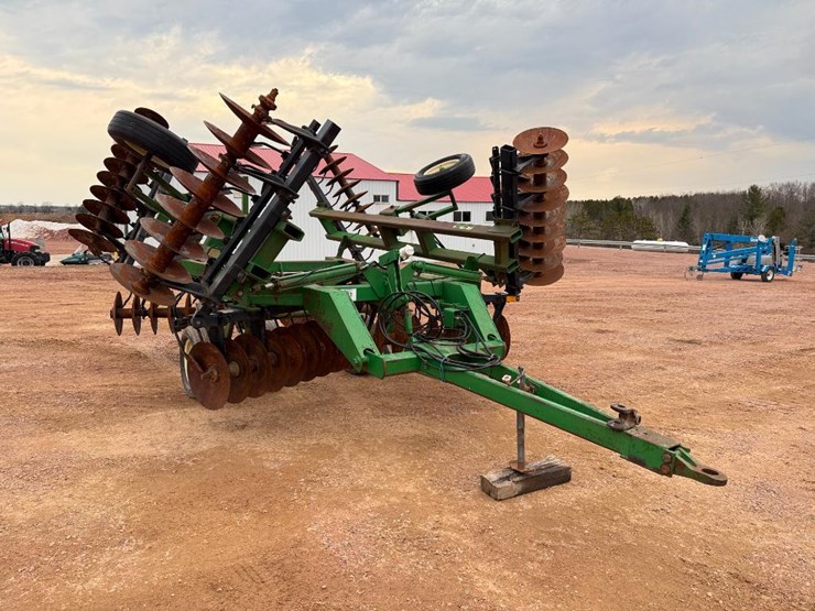 john-deere-630-image-2