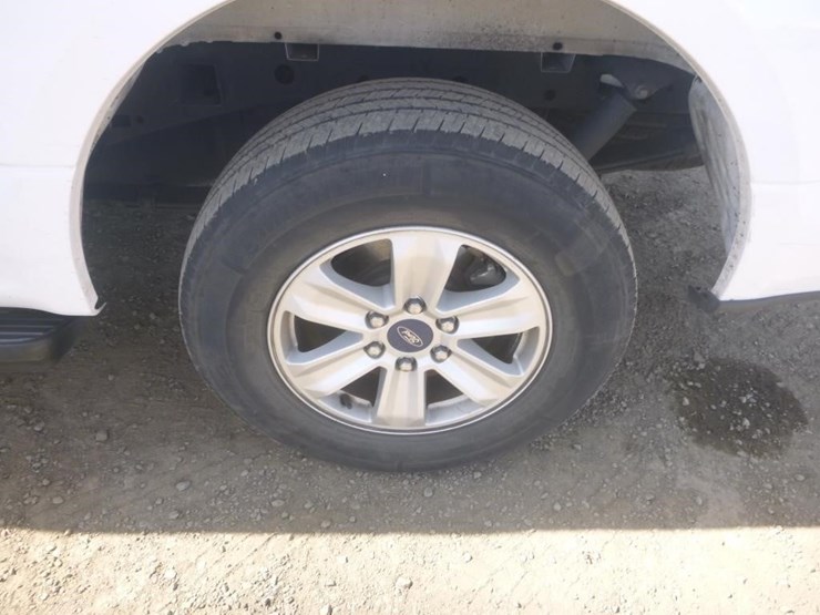 2020-ford-f150-image-17