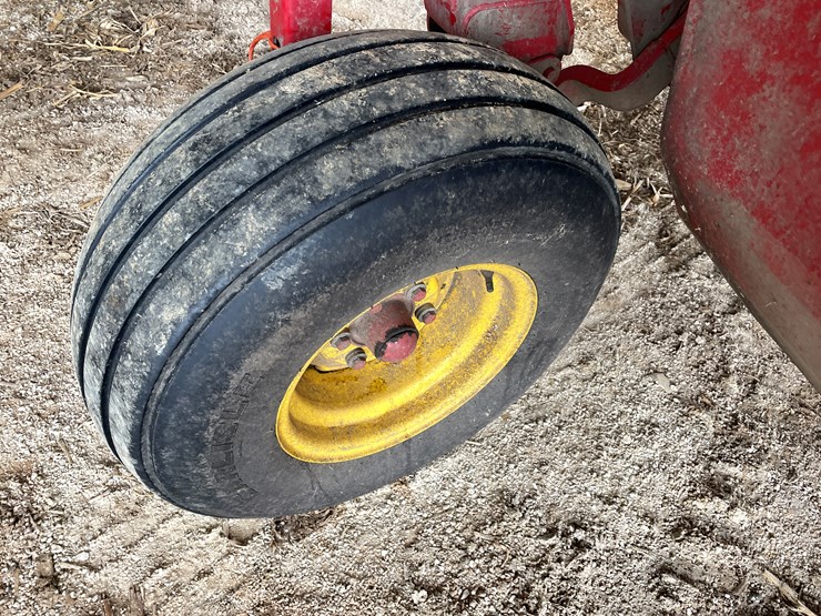 2015-new-holland-313-image-21