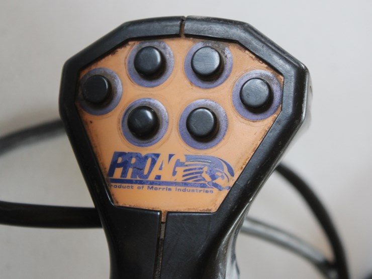 #1064-•-2009-morris-mfg-pro-ag-auto-align-bale-runner-16k-image-76