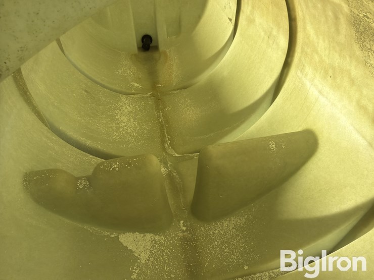 1050-gallon-t/a-nurse-tank-trailer-image-10