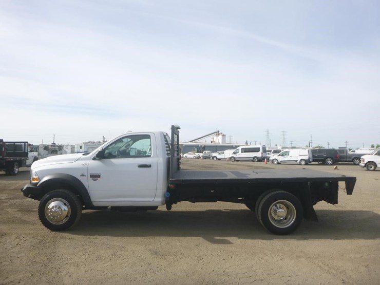 2011-dodge-ram-5500-image-5