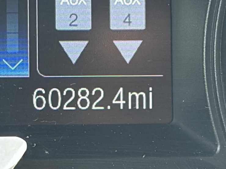 2017-ford-explorer-image-14