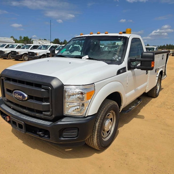 2015 FORD F350