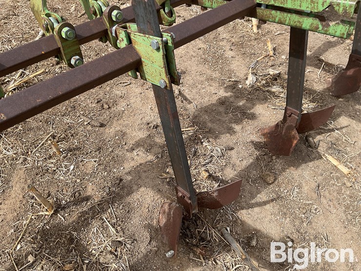 john-deere-7-image-15