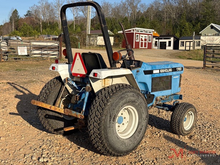 new-holland-1720-image-2