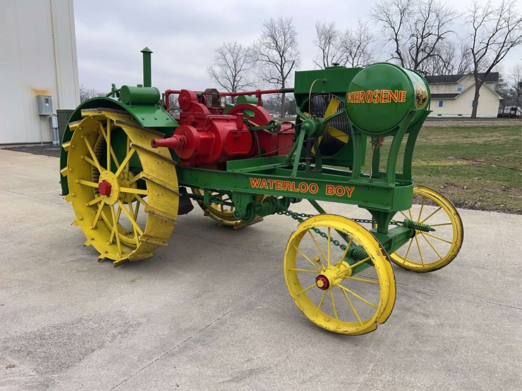 12-25-waterloo-boy-model-n-image-7
