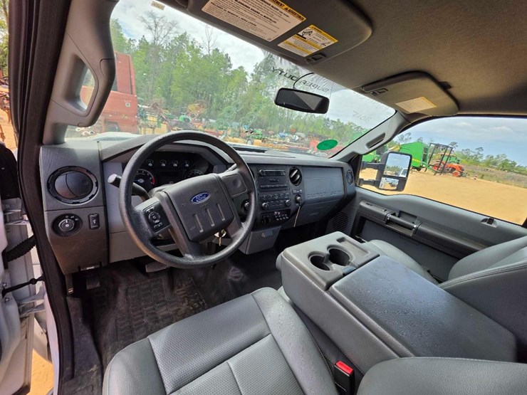 2015-ford-f350-image-12