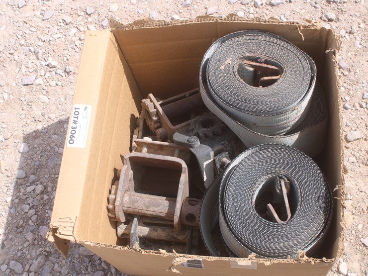 #3060-•-tie-down-straps-and-ratchets-image-2