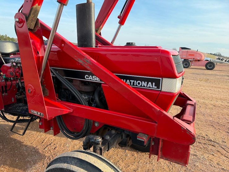 1985-case-ih-2250-image-32