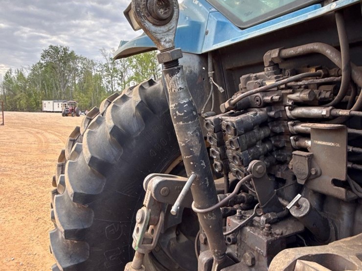 new-holland-8870-image-9