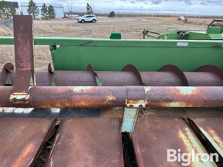 john-deere-24-image-16