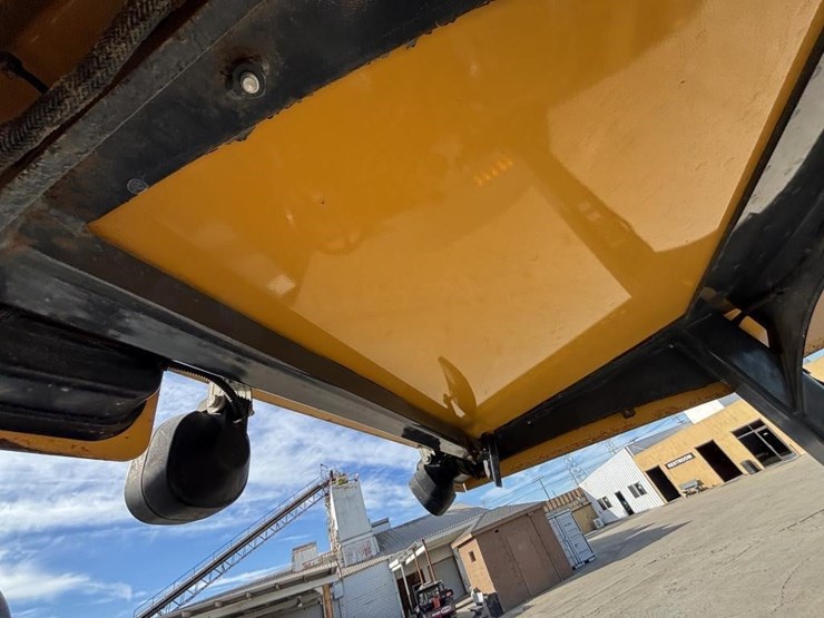 2018-deere-210lep-image-42