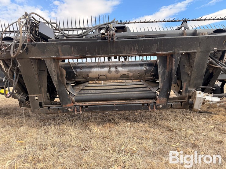 2005-case-ih-2052-image-14