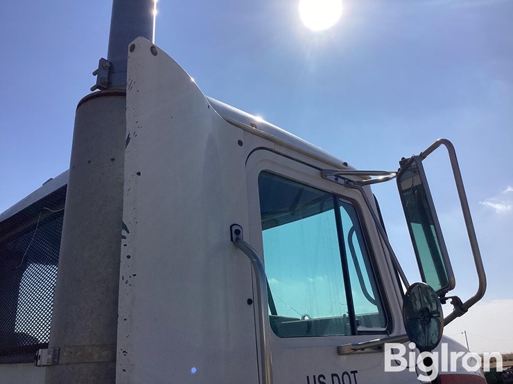 1990-mack-ch613-image-15