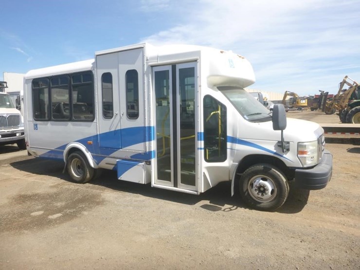 2014-ford-e450-image-2