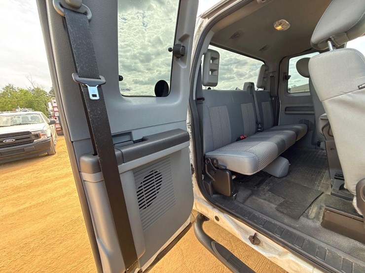 2015-ford-f250-xl-image-8