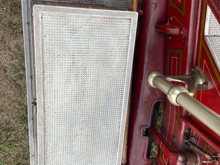 1917-american-la-france-firetruck-image-43