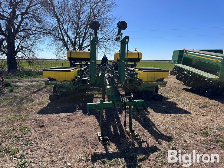 2000-john-deere-1770-image-2