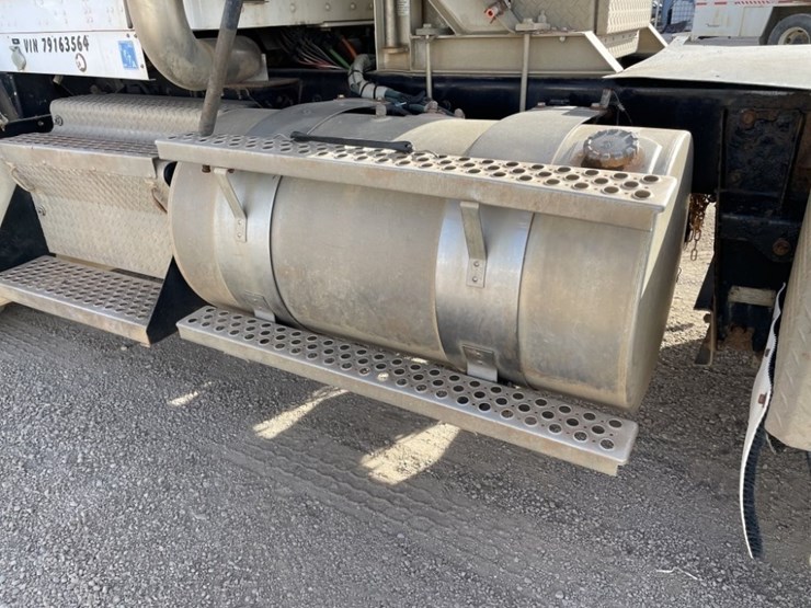 2007-kenworth-t800b-image-16