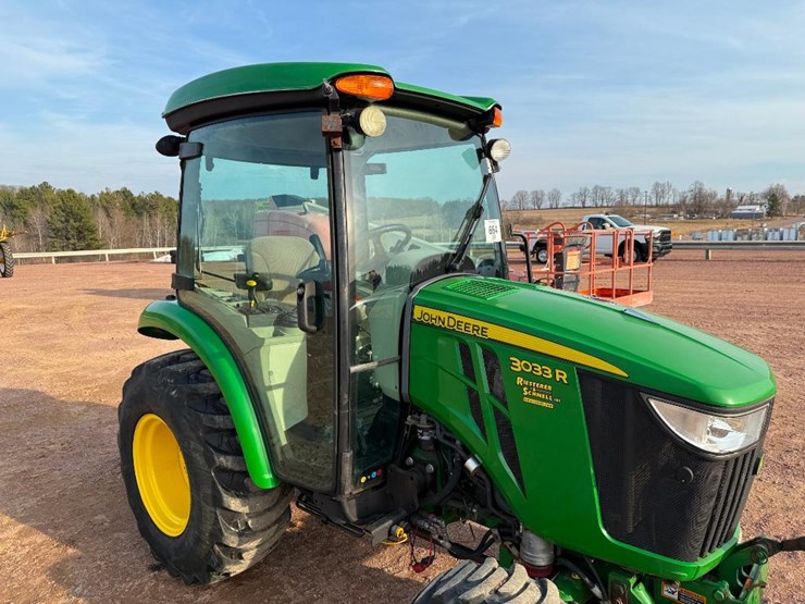 john-deere-3033r-image-18