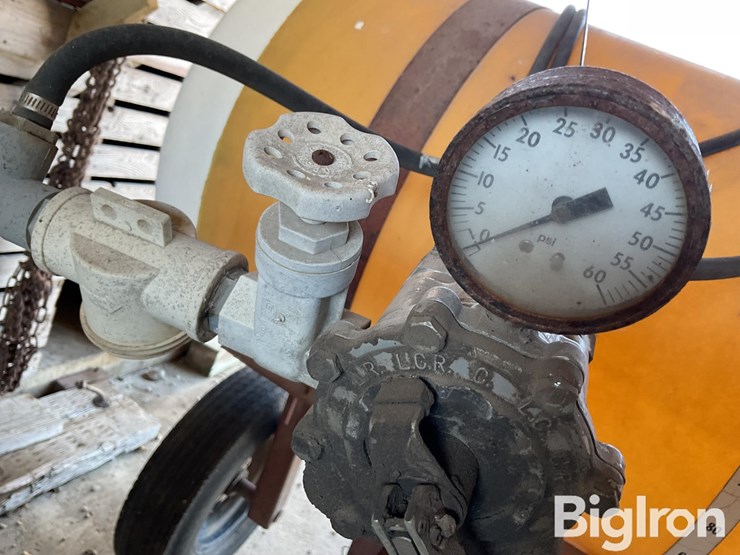 kuker-industries-10-200-pull-type-sprayer-image-10