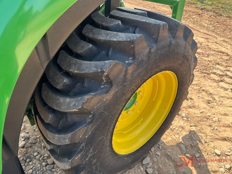 john-deere-3046r-image-15