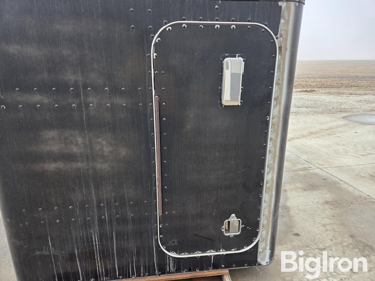 peterbilt-379-image-16