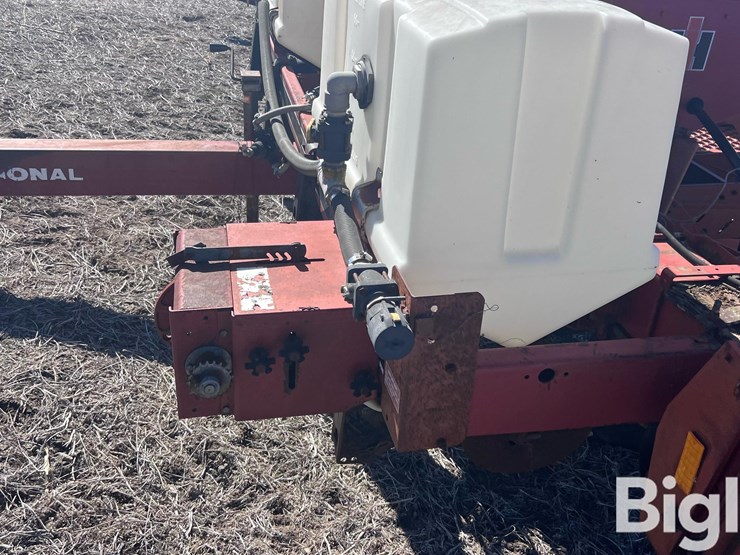 international-800-image-15