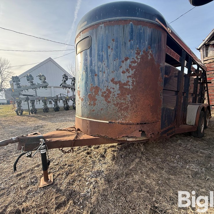 1990 Jackson Livestock Trailer