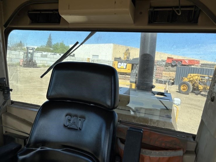 2006-caterpillar-143h-image-55