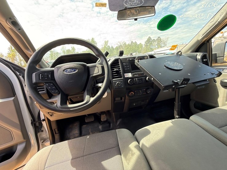 2015-ford-f150-xl-image-13