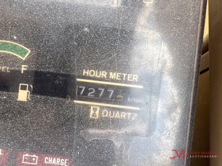 caterpillar-e120b-image-23