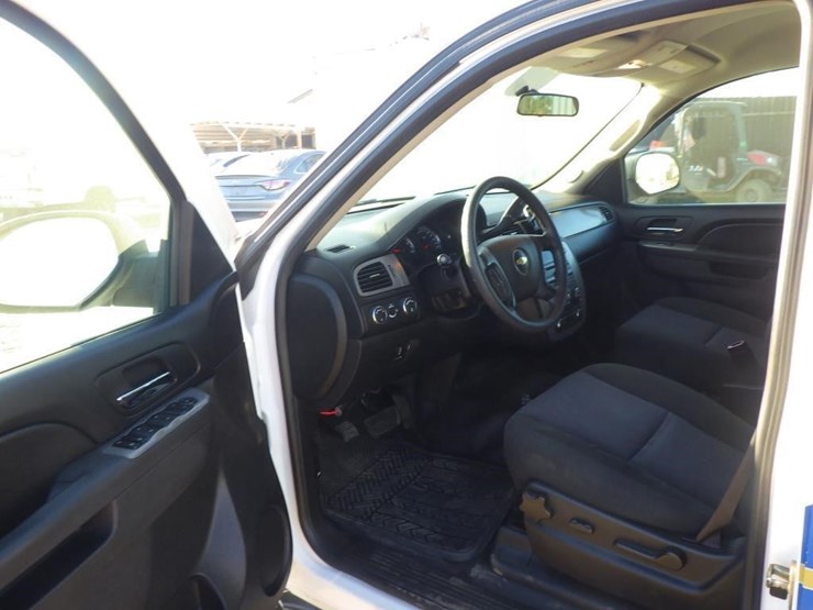 2014-chevrolet-tahoe-image-5