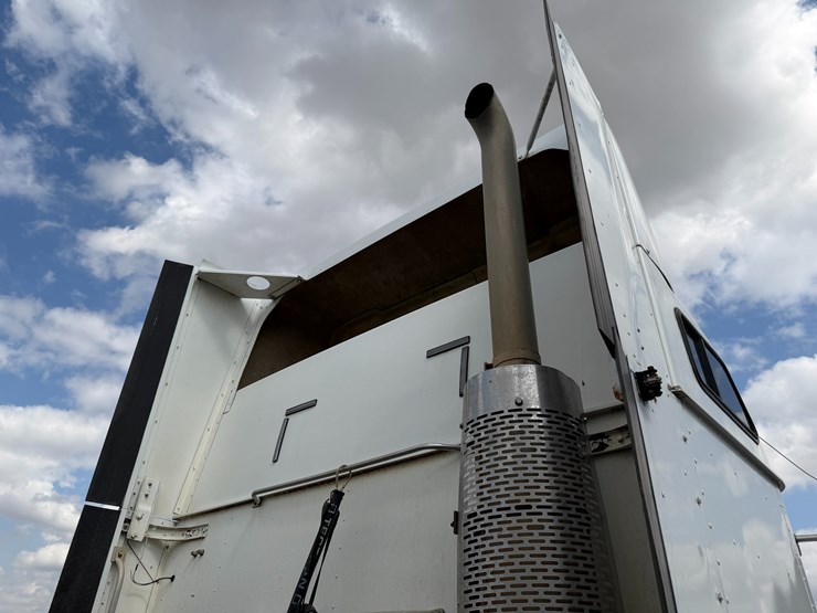 2002-international-9200i-image-45