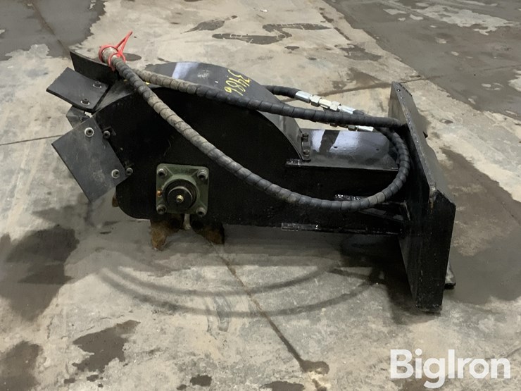 2025-massey-ferguson-730-image-8