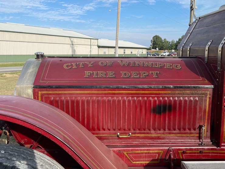 1917-american-la-france-firetruck-image-16