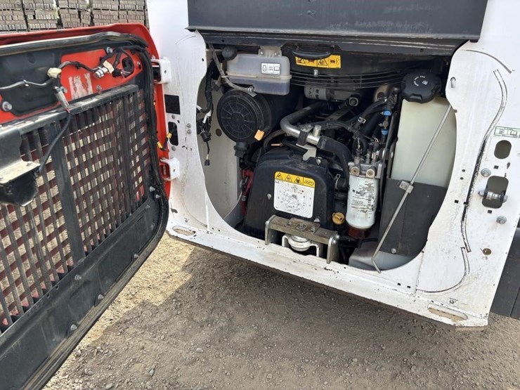 2022-bobcat-t66-image-31