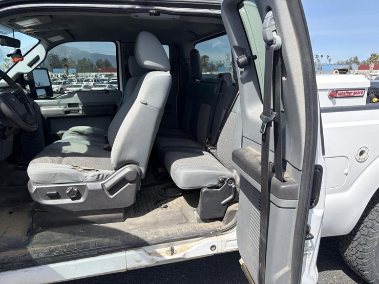 2011-ford-f250-xlt-image-12