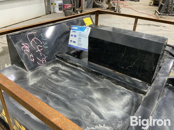 2025-massey-ferguson-730-image-13