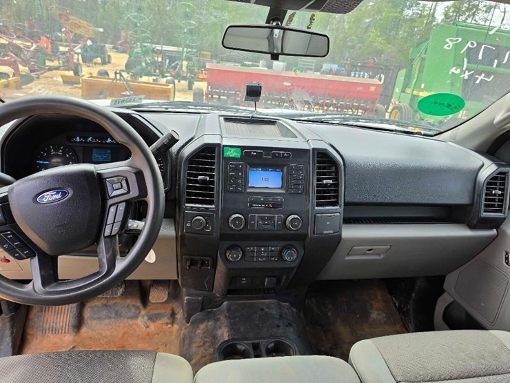 2019-ford-f150-xl-image-10