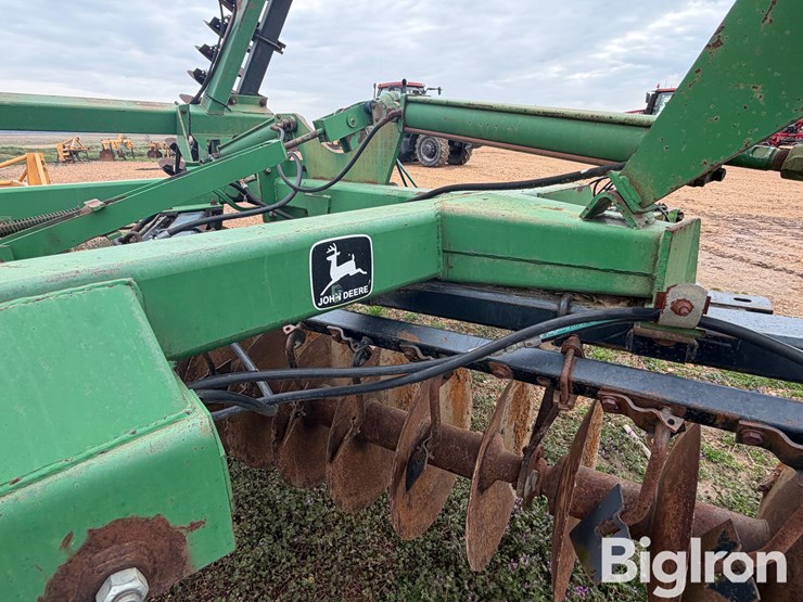 john-deere-630-image-19