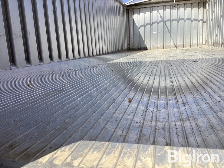 1993-freightliner-fld120-image-19